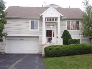 2210 Daybreak Dr, Aurora, IL 60503
