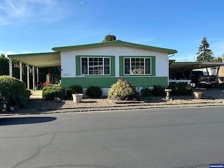 4347 Essex St SE, Salem, OR 97317