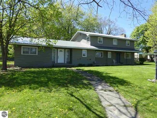 415 N Pine River St, Ithaca, MI 48847