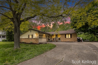1915 Ramblewood Ct SE, Grand Rapids, MI 49508