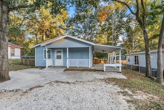 15 Hill Ln, Coldspring, TX 77331