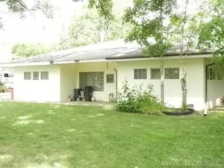 16545 Millar Rd, Clinton Township, MI 48036
