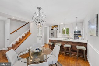 2406 S Arlington Ridge Rd, Arlington, VA 22202