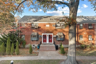 157-45 17th Rd Unit 1, Whitestone, NY 11357