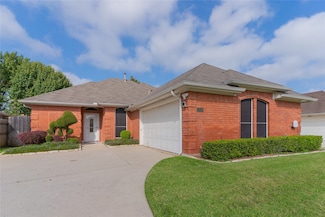 2209 Ashwood Ct, Carrollton, TX 75006