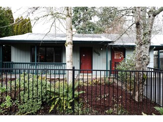 1105 W 27th Ave, Eugene, OR 97405