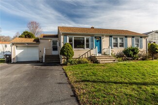 49 Summit Ave, West Warwick, RI 02893