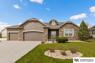 20458 Meredith Cir, Elkhorn, NE 68022