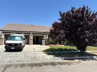 8945 Honeysuckle Ave, Hesperia, CA 92344