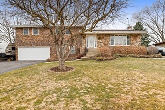 25825 W Andrew Ct Unit 2, Ingleside, IL 60041
