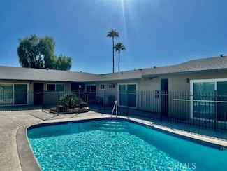685 E Vista Chino Unit 7, Palm Springs, CA 92262