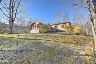 1026 Lightnen Rd, Parrottsville, TN 37843