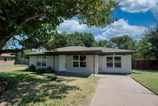 1117 Ross Ln, Granbury, TX 76048