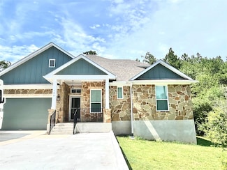 108 W Keamuku Ct, Bastrop, TX 78602