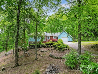 426 Pinners Cove Rd, Asheville, NC 28803