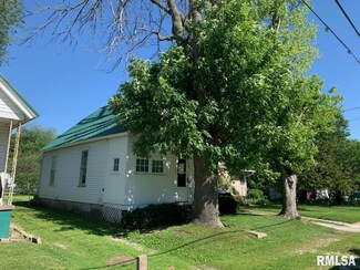 803 S B St, Monmouth, IL 61462