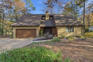 644 Piney Point Rd, Virginia Beach, VA 23452