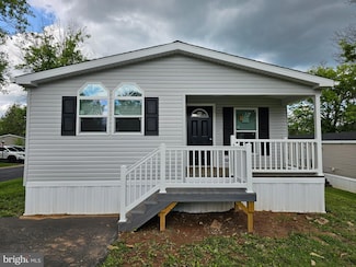 140 Pawnee Ave, Dover, PA 17315
