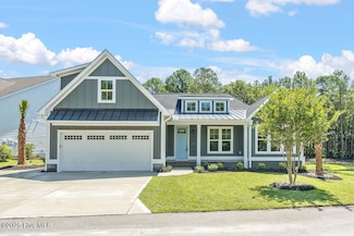 403 Wisteria Ln, Holly Ridge, NC 28445