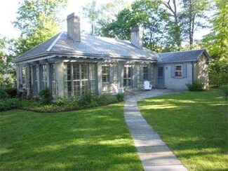 95 Meriam St, Lexington, MA 02420
