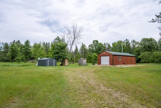 W6898 20th St, Necedah, WI 54646