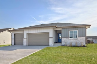 2819 NW Greenwood St, Ankeny, IA 50023