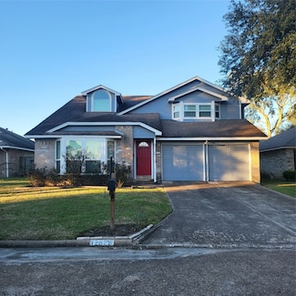 12822 Skyknoll Ln, Houston, TX 77082
