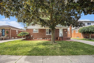 22006 Share St, Saint Clair Shores, MI 48082