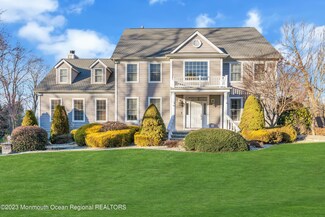 47 Holland Rd, Middletown, NJ 07748
