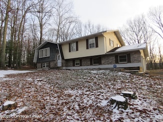 5186 Spring Dr, Swiftwater, PA 18370