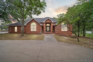 7 Briar Cliff Rd, McAlester, OK 74501