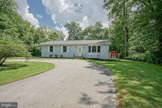 27 Grasmur Ct, Berlin, NJ 08009
