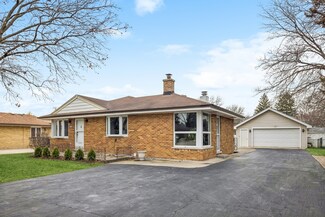 7710 Linden Ave, Darien, IL 60561