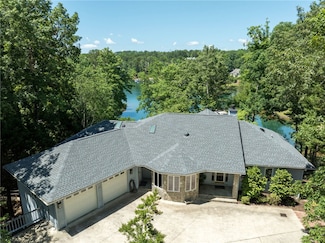 24 Lighthouse Way Dr, Salem, SC 29676