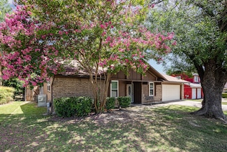 271 Merribrook Trail, Duncanville, TX 75116