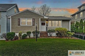 440 East Ave, Sewaren, NJ 07077