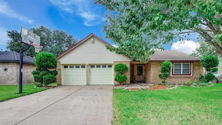 413 S Crockett St, Deer Park, TX 77536