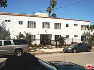 5641 Halbrent Ave Unit 8, Van Nuys, CA 91411
