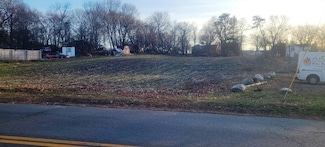 94 Hampson St, Dracut, MA 01826