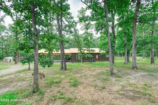 25026 Forever Ln, Barnett, MO 65011