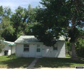 586 Sweetwater St, Lander, WY 82520