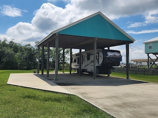 179 Tropical Landing Ln, Grand Isle, LA 70358