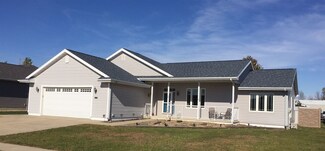 128 N Birch Cir, Janesville, IA 50647