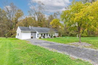 5691 Mud Mill Rd, Brewerton, NY 13029