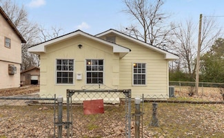 1406 Vine St, North Little Rock, AR 72114