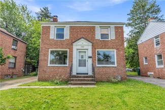 18400 Waterbury Ave, Maple Heights, OH 44137
