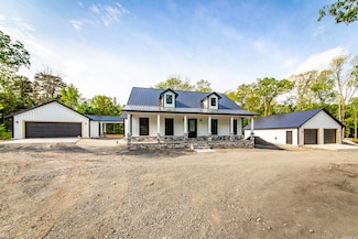 125 Redfox Rd, Greers Ferry, AR 72067