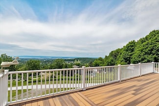 569 French Hill Rd, Saint Albans City, VT 05478