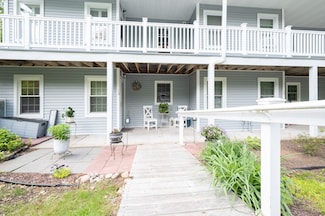 13 Hidden Knolls Cir, Monroe, CT 06468