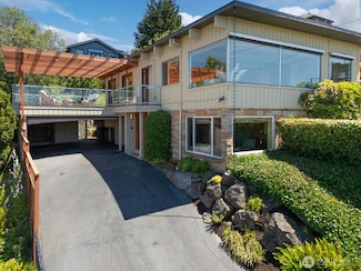 6520 37th Ave NW, Seattle, WA 98117